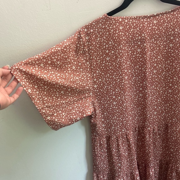 Floral V-Neck Peplum Top - Picture 5 of 5